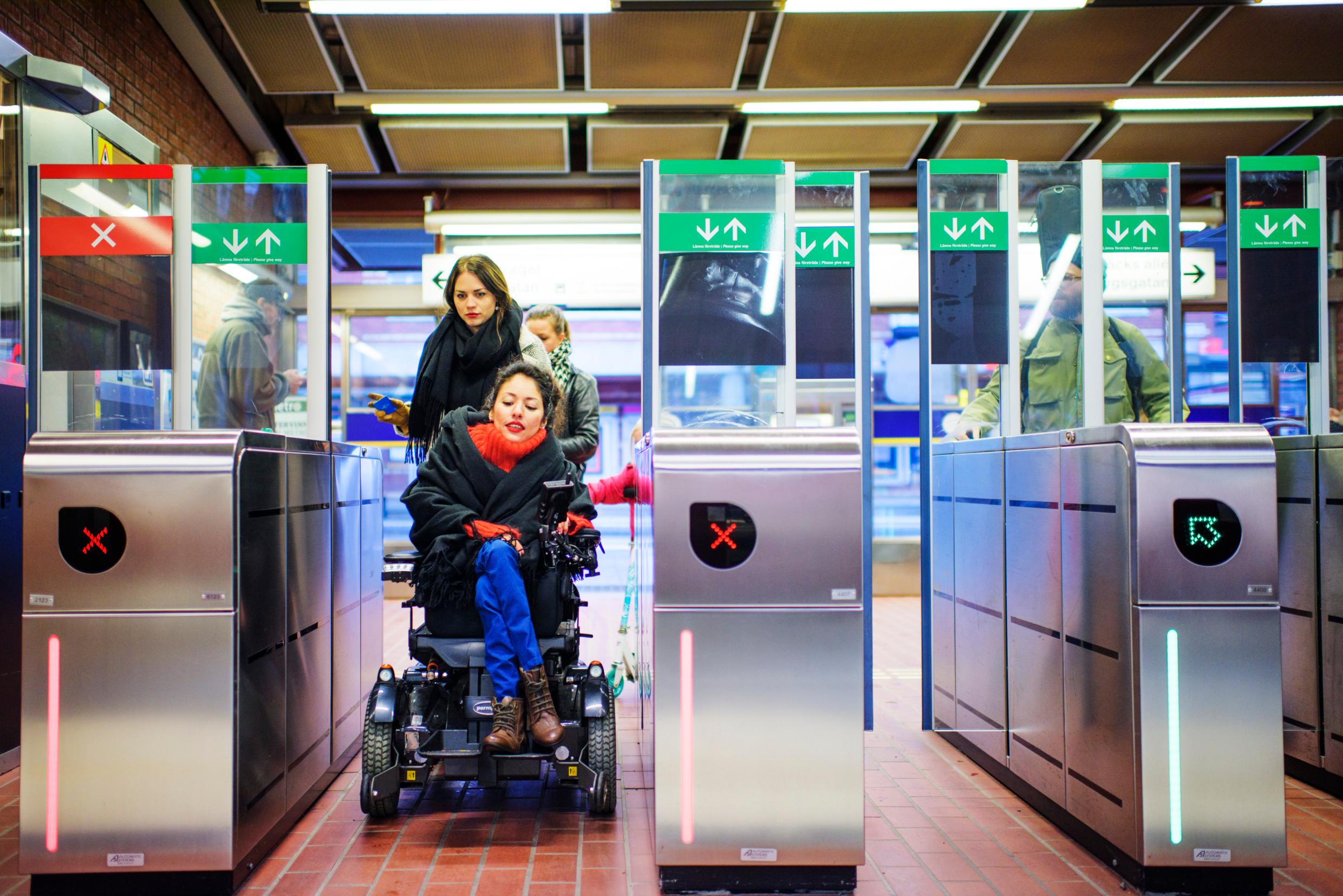 وسائل النقل العام مخصصة لذوي الإعاقة.